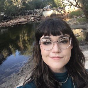 Meet your Posher, Katelyn